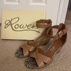 Rowen Columbus Vegan Tan/Grey Snake mini wedge